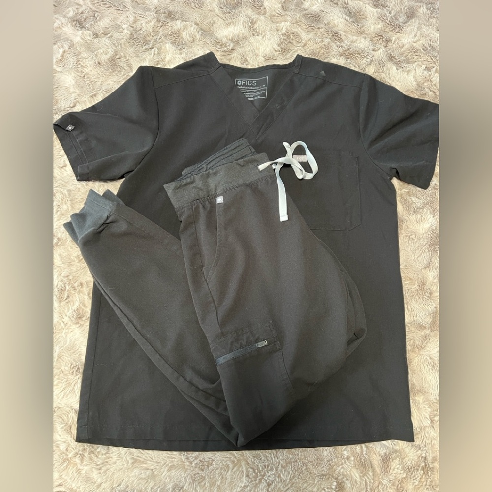 Figs Technical Collection scrub size M top jogger pants size small